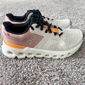 ON cloudrunner size 7.5 Cream and Orange Sneakers
